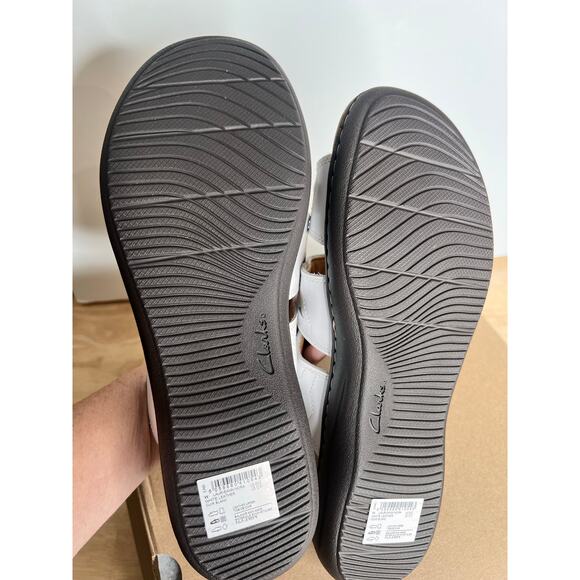 Clarks White Leather Comfort Slide Sandals Triple Strap Cushioned Footbed New - Picture 4 of 7